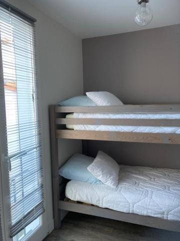 Apartment La Jolie Brise En Re Dans Avec Piscine La Flotte