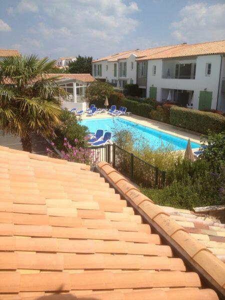 Apartment La Jolie Brise En Re Dans Avec Piscine *